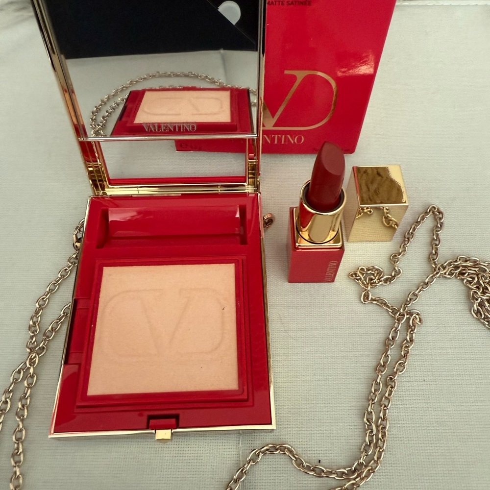 Valentino Go-Clutch Refillable compact Finishing Powder 02 Light